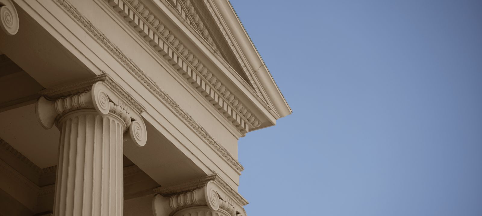 Facade, bank